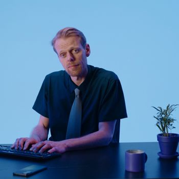 The Standard 06 Square